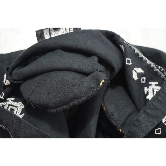 Montee Collection Ramie Embroidered button down - Picture 4 of 8